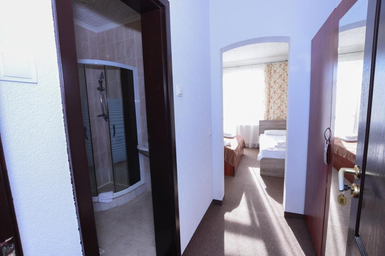 Hotel Continent Поляна Экстерьер фото